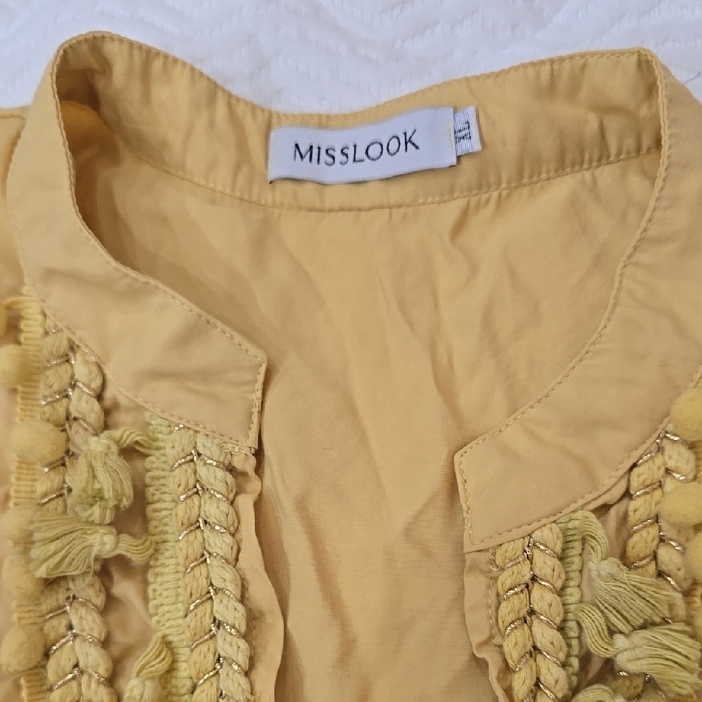 Yellow Sleeveless Dress with Lace Hem - Picture 2 of 4
